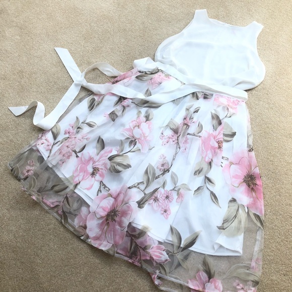 Beautiful floral skirt from MAAC London, medium - Picture 1 of 6